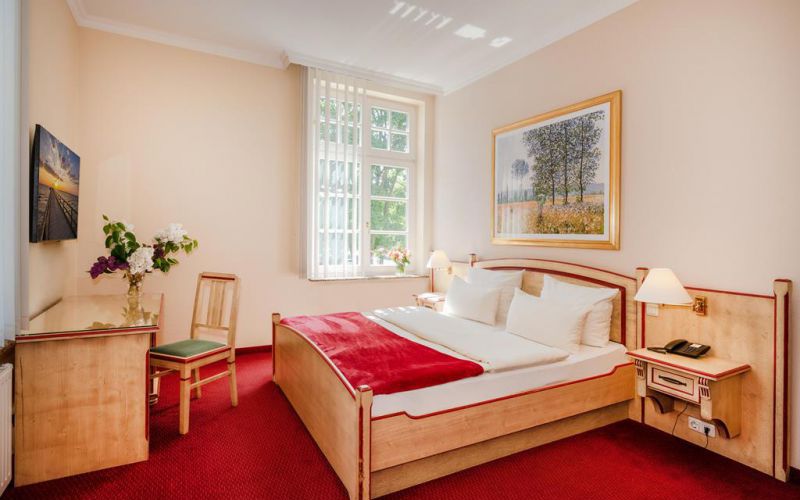 Doppelzimmer Landseite Strandvilla Residenz mit Doppelbett